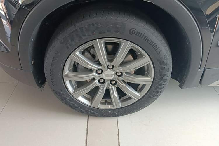 Used Cadillac XT4 2020 28T Two-Wheel-Drive Leading Version Left Front Wheel Hub