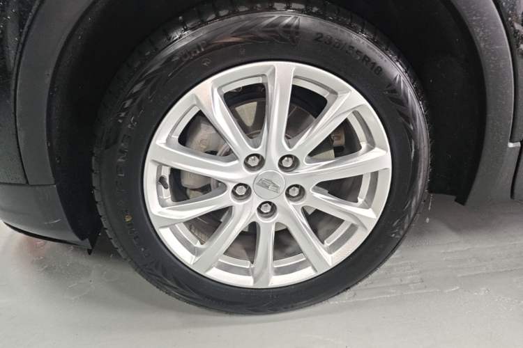 Used Cadillac XT4 2020 Revised Version 28T Two-Wheel Drive Tech Edition Left Front Wheel Hub