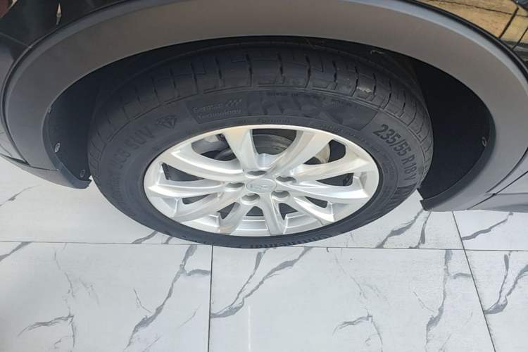 Used Cadillac XT4 2020 Revised Version 28T Two-Wheel Drive Tech Edition Left Front Wheel Hub