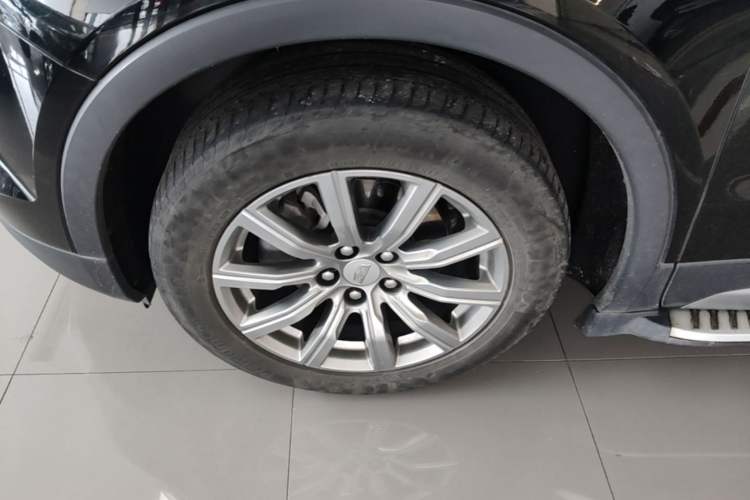 Used Cadillac XT4 2020 Revised Version 28T Two-Wheel Drive Luxury Edition Left Front Wheel Hub