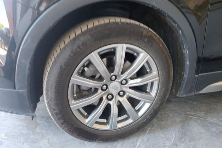Used Cadillac XT4 2020 Revised Version 28T Two-Wheel Drive Luxury Edition Left Front Wheel Hub