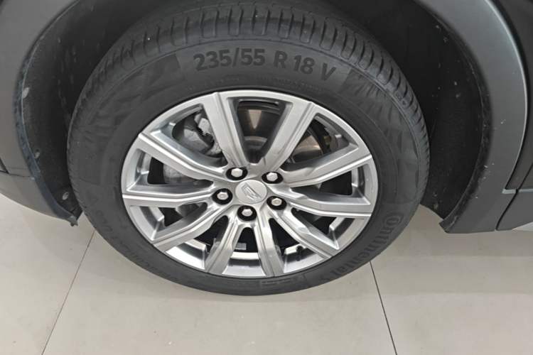 Used Cadillac XT4 2020 Revised Version 28T Two-Wheel Drive Leading Edition Left Front Wheel Hub