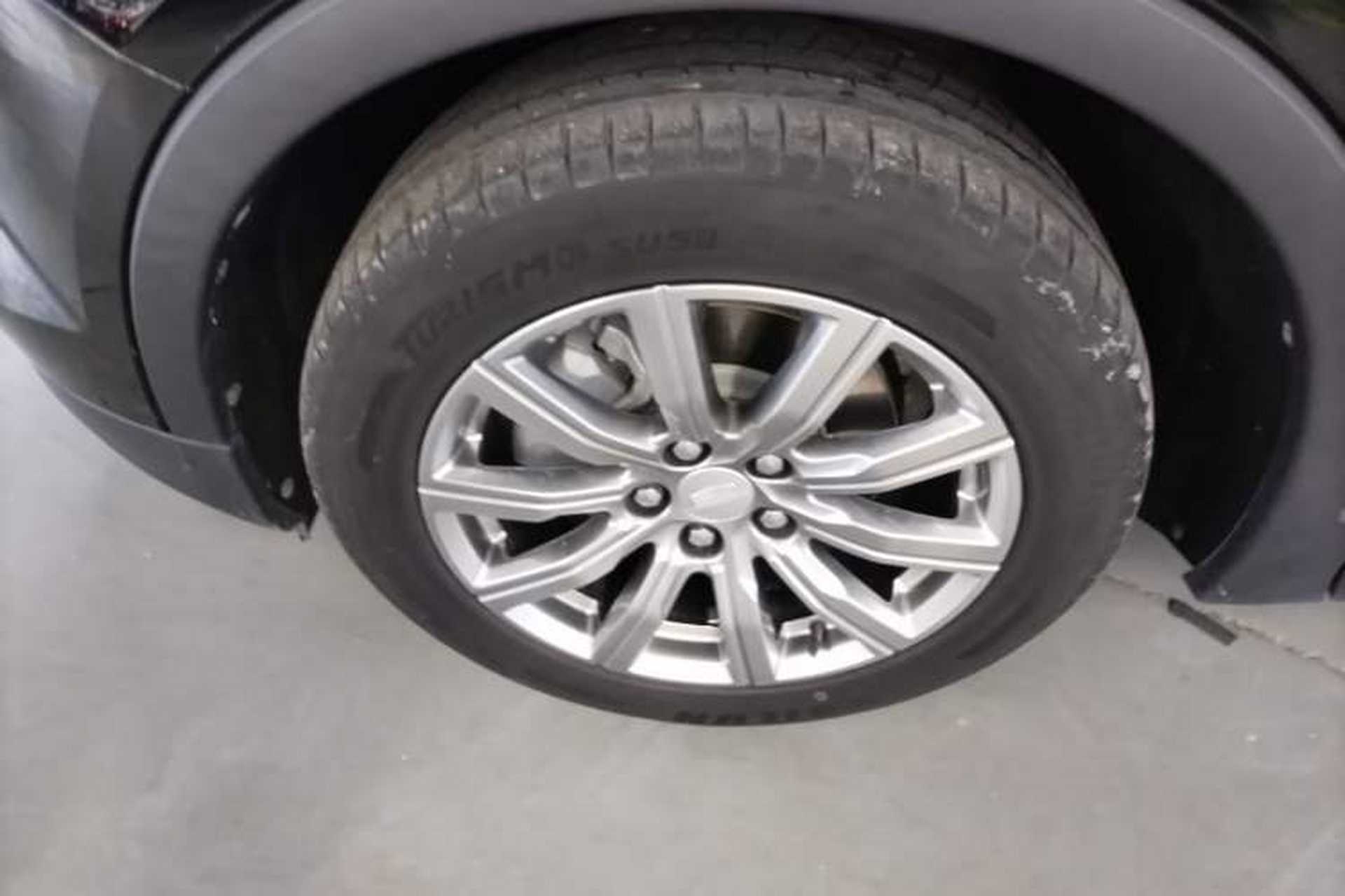 Used Cadillac XT4 2020 28T Two-Wheel-Drive Leading Version Left Front Wheel Hub
