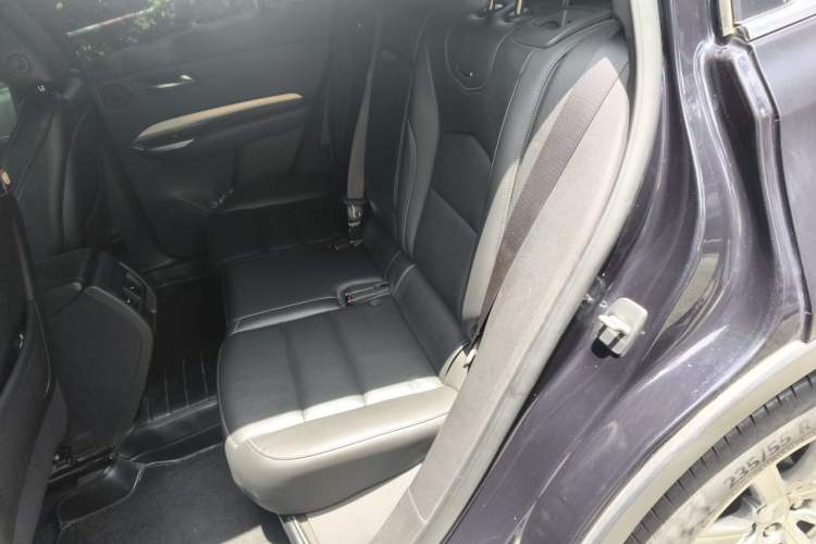 Used Cadillac XT4 2020 Revised Version 28T Two-Wheel Drive Leading Edition Left Rear Seat