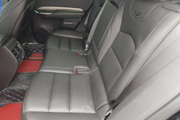 Used Cadillac XT4 2020 Revised Version 28T Two-Wheel Drive Leading Edition Left Rear Seat