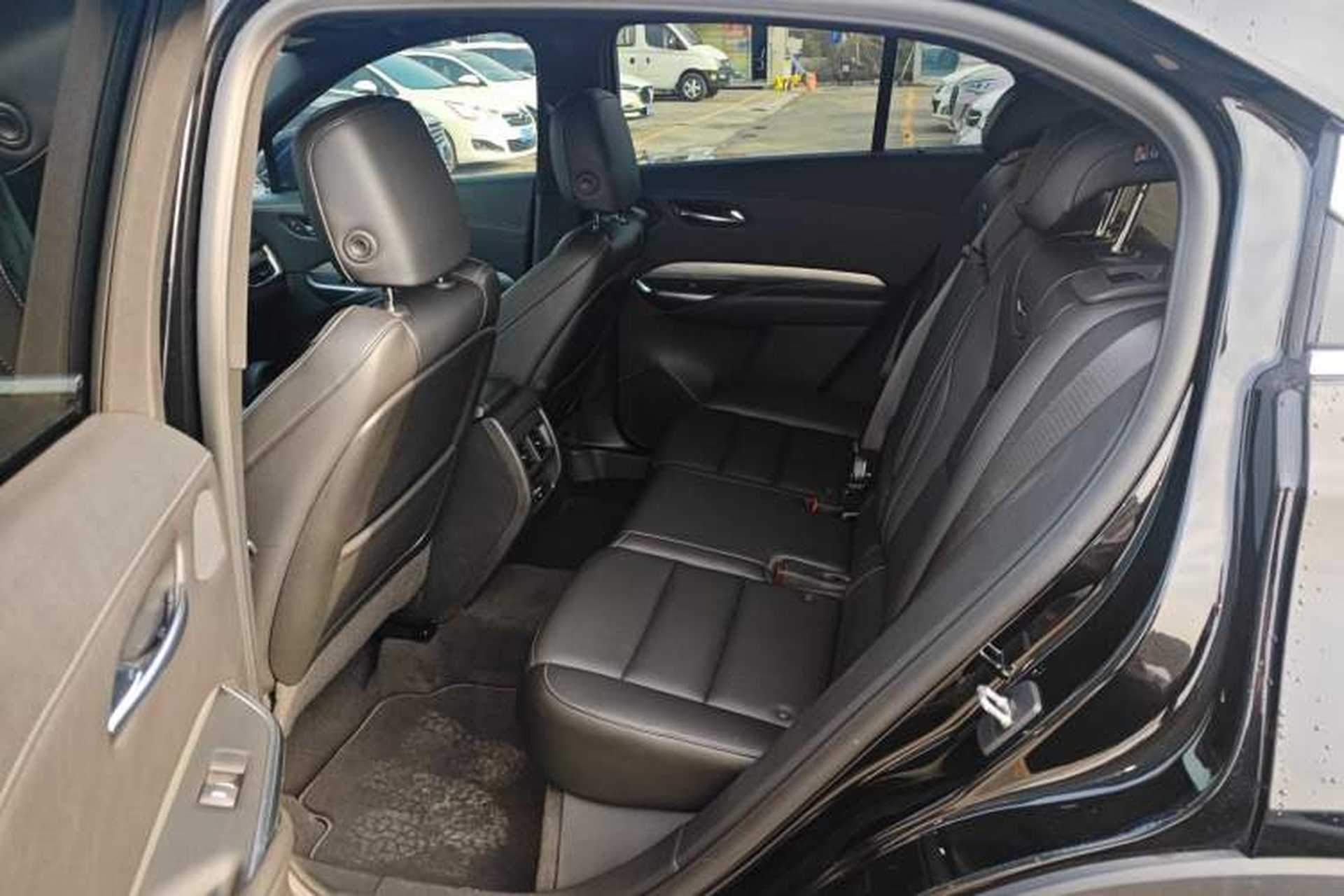 Used Cadillac XT4 2020 Revised Version 28T Two-Wheel Drive Leading Edition Left Rear Seat