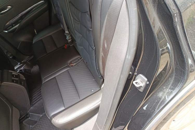 Used Cadillac XT4 2020 Revised Version 28T Two-Wheel Drive Tech Edition Left Rear Seat