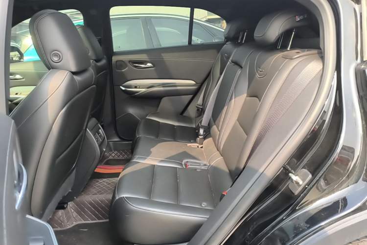 Used Cadillac XT4 2020 Revised Version 28T Two-Wheel Drive Leading Edition Left Rear Seat