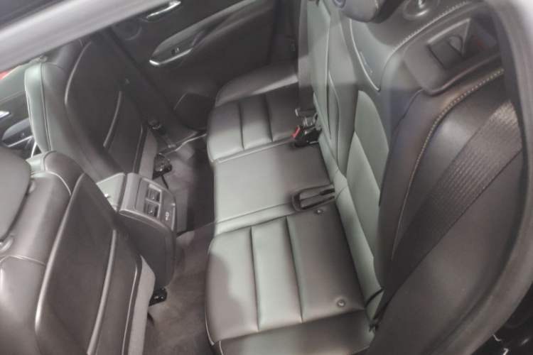Used Cadillac XT4 2020 Revised Version 28T Two-Wheel Drive Leading Edition Left Rear Seat