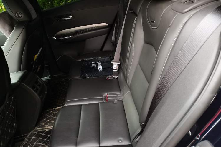 Used Cadillac XT4 2020 Revised Version 28T Two-Wheel Drive Luxury Edition Left Rear Seat