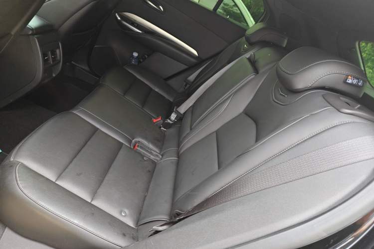 Used Cadillac XT4 2020 28T Two-Wheel-Drive Leading Version Left Rear Seat