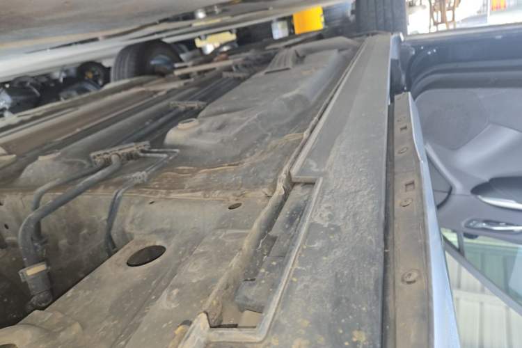 Used Cadillac XT4 2020 28T Two-Wheel-Drive Leading Version Left Side Sill