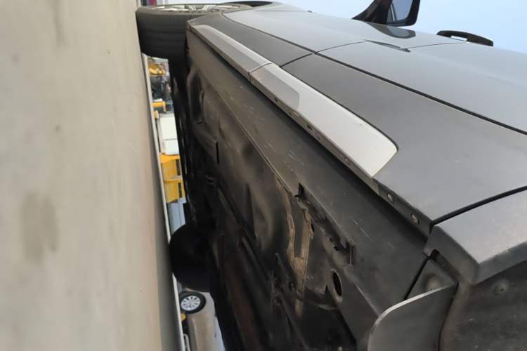 Used Cadillac XT4 2020 Revised Version 28T Two-Wheel Drive Leading Edition Left Side Sill