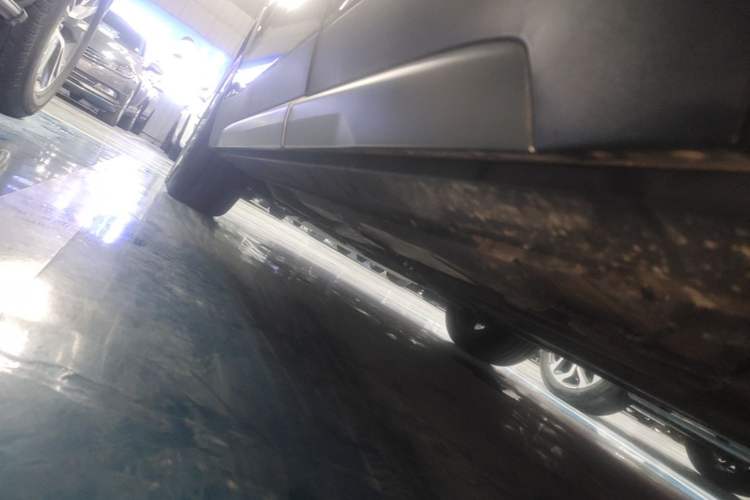 Used Cadillac XT4 2020 Revised Version 28T Two-Wheel Drive Leading Edition Left Side Sill