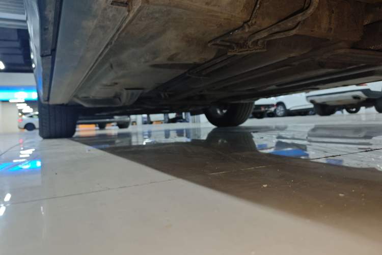 Used Cadillac XT4 2020 Revised Version 28T Two-Wheel Drive Tech Edition Left Side Sill
