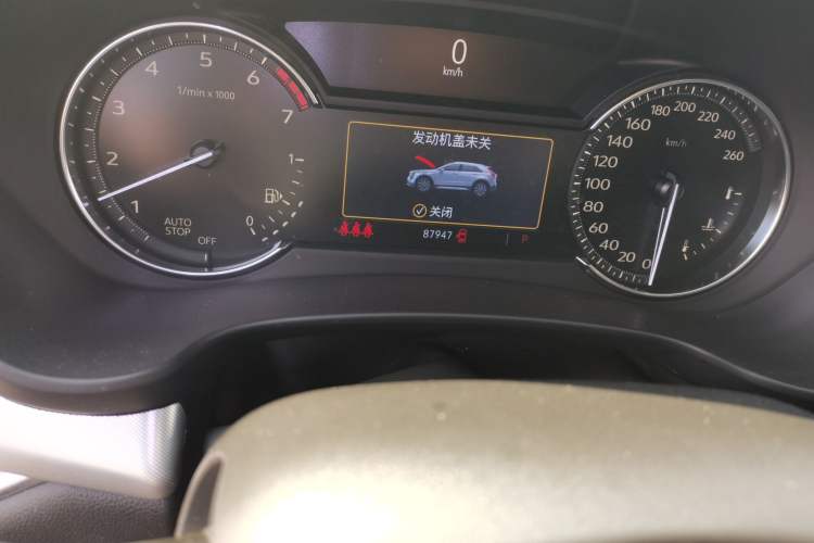 Used Cadillac XT4 2020 28T Two-Wheel-Drive Leading Version Odometer Close Up