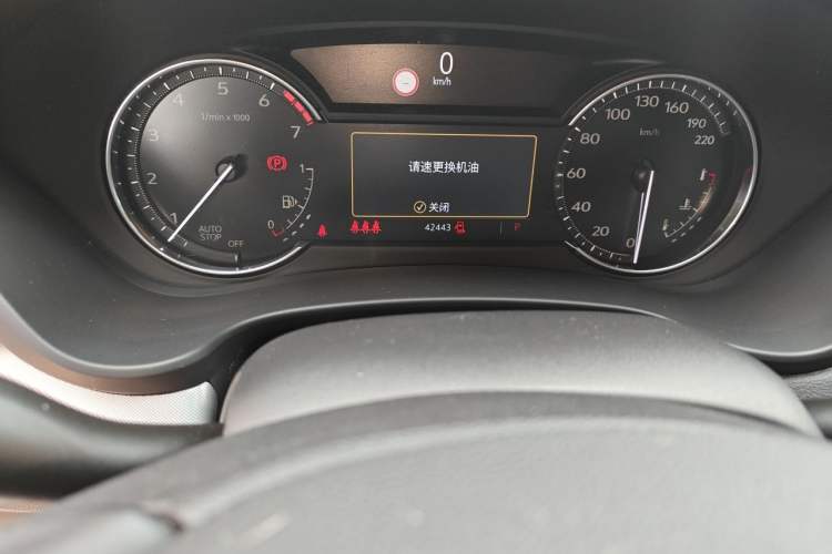 Used Cadillac XT4 2020 28T Two-Wheel-Drive Leading Version Odometer Close Up