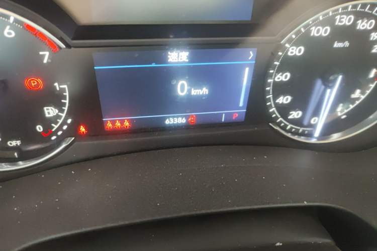 Used Cadillac XT4 2020 Revised Version 28T Two-Wheel Drive Tech Edition Odometer Close Up