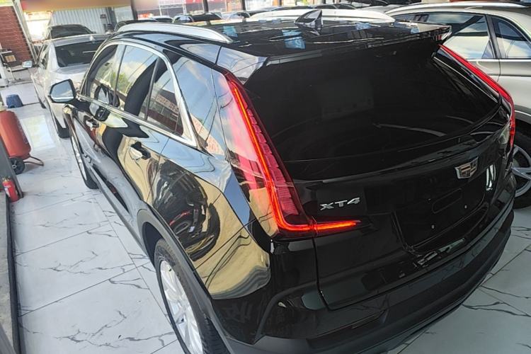 Used Cadillac XT4 2020 Revised Version 28T Two-Wheel Drive Tech Edition Rear Left 45 Deg