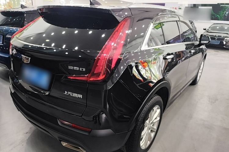 Used Cadillac XT4 2020 Revised Version 28T Two-Wheel Drive Tech Edition Rear Right 45 Deg