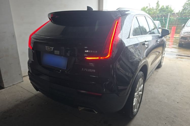 Used Cadillac XT4 2020 Revised Version 28T Two-Wheel Drive Tech Edition Rear Right 45 Deg