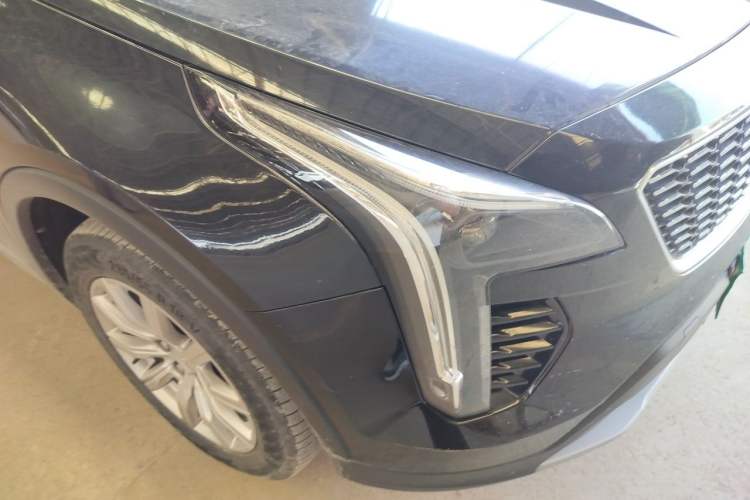 Used Cadillac XT4 2020 Revised Version 28T Two-Wheel Drive Luxury Edition Right Front Headlight