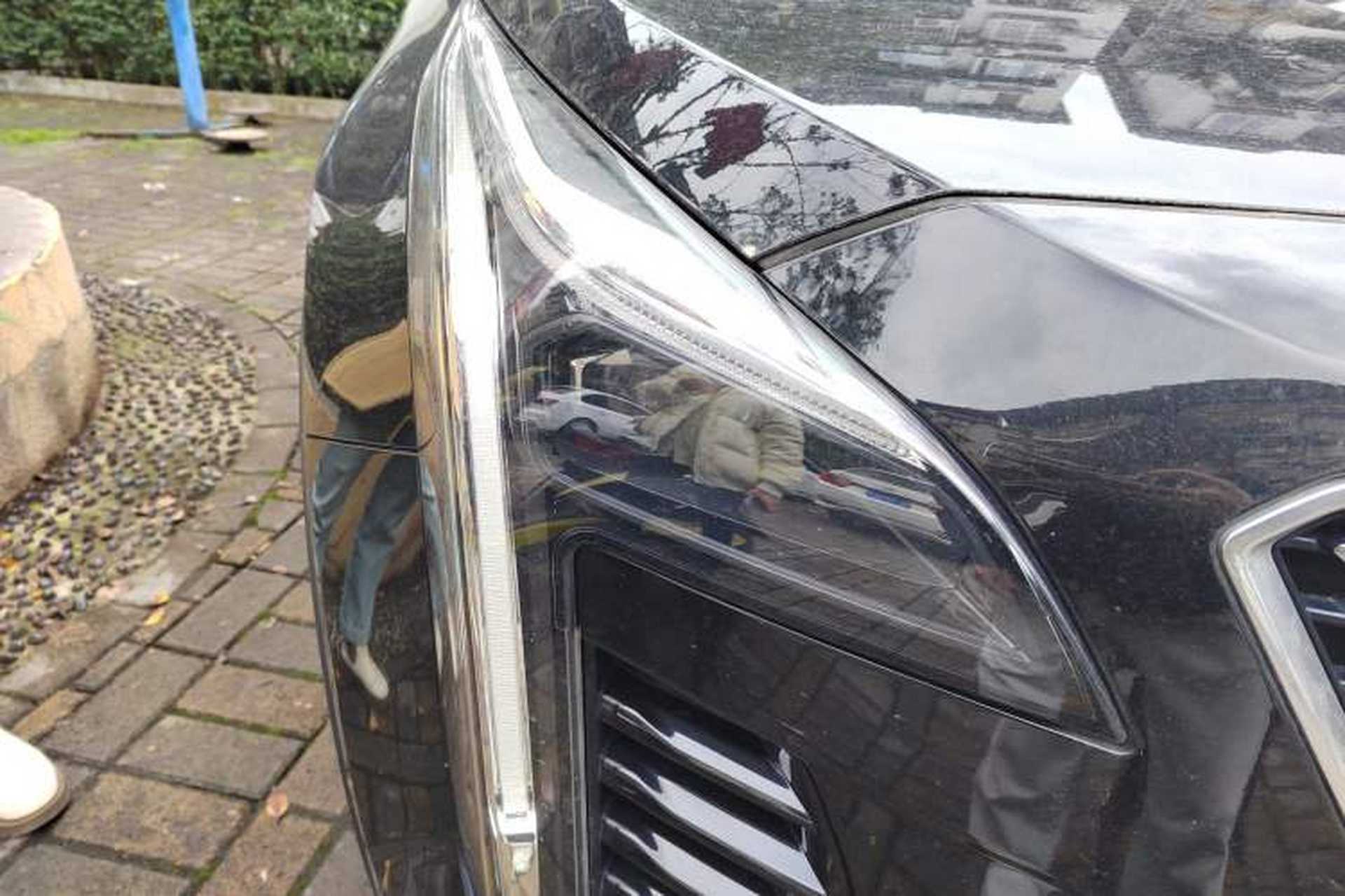 Used Cadillac XT4 2020 Revised Version 28T Two-Wheel Drive Leading Edition Right Front Headlight