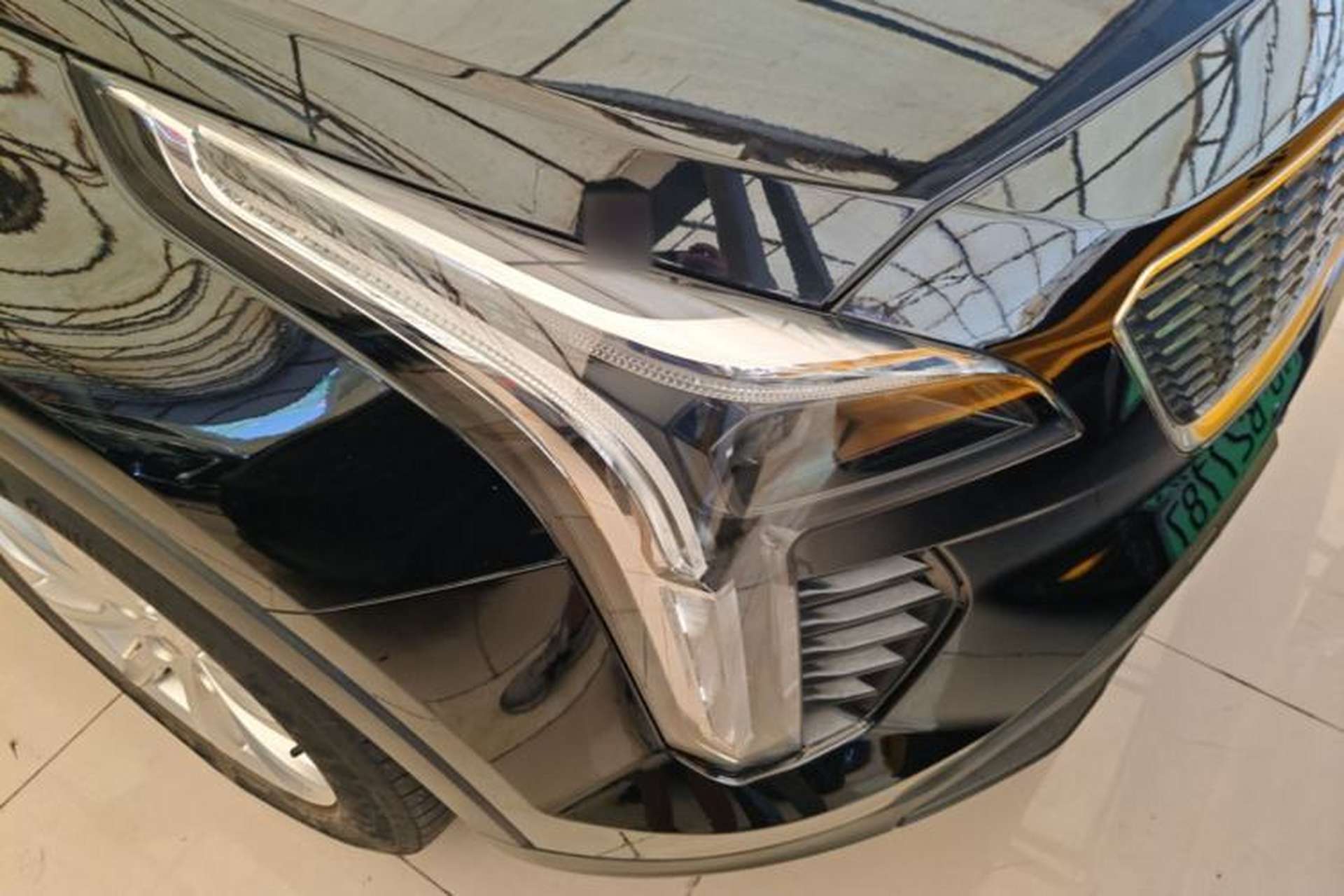 Used Cadillac XT4 2020 Revised Version 28T Two-Wheel Drive Tech Edition Right Front Headlight