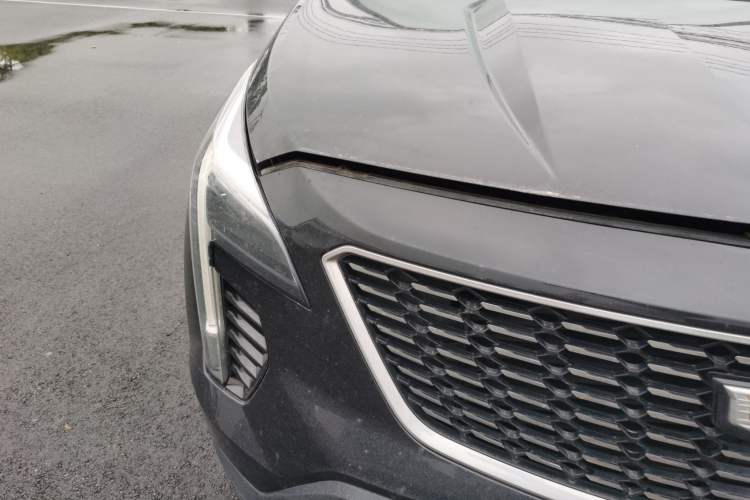 Used Cadillac XT4 2020 28T Two-Wheel-Drive Leading Version Right Front Headlight