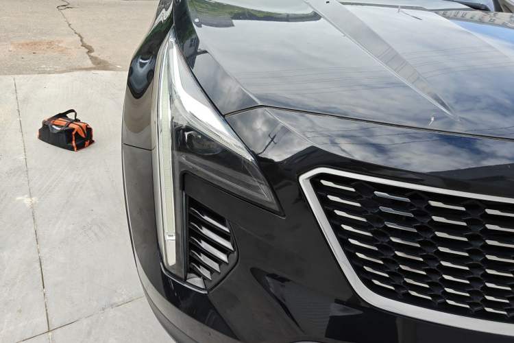 Used Cadillac XT4 2020 Revised Version 28T Two-Wheel Drive Leading Edition Right Front Headlight