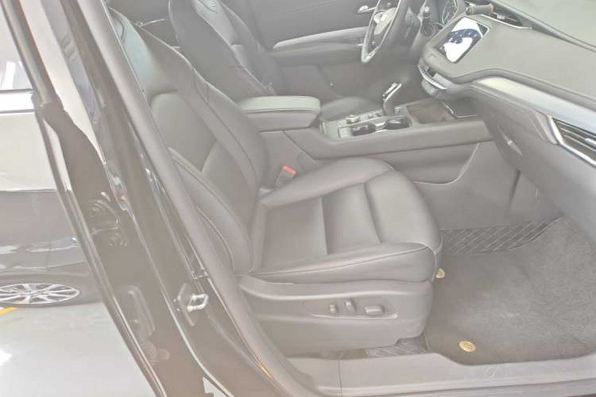 Used Cadillac XT4 2020 Revised Version 28T Two-Wheel Drive Leading Edition Right Front Seat