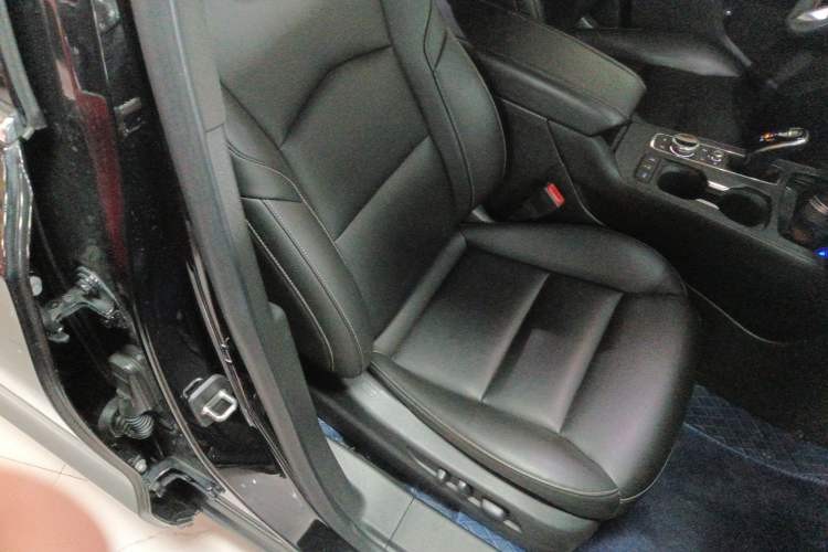 Used Cadillac XT4 2020 Revised Version 28T Two-Wheel Drive Leading Edition Right Front Seat