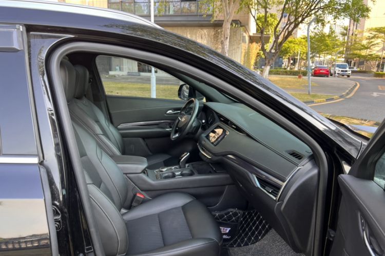 Used Cadillac XT4 2020 Revised Version 28T Two-Wheel Drive Tech Edition Right Front Seat
