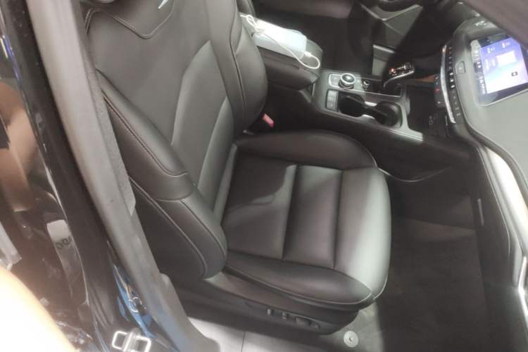 Used Cadillac XT4 2020 Revised Version 28T Two-Wheel Drive Leading Edition Right Front Seat