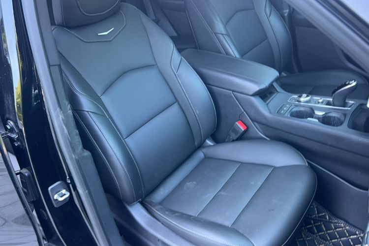 Used Cadillac XT4 2020 Revised Version 28T Two-Wheel Drive Luxury Edition Right Front Seat