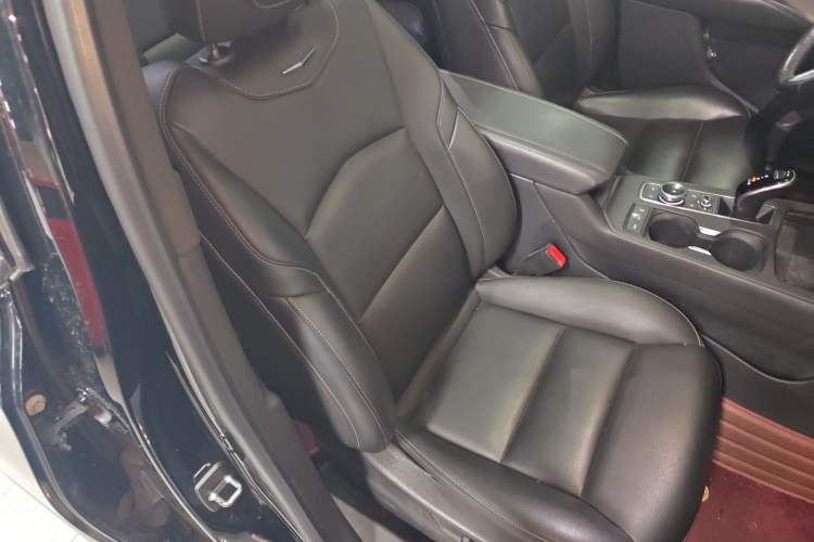 Used Cadillac XT4 2020 Revised Version 28T Two-Wheel Drive Leading Edition Right Front Seat