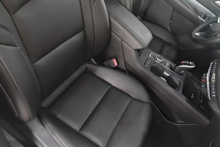Used Cadillac XT4 2020 Revised Version 28T Two-Wheel Drive Leading Edition Right Front Seat