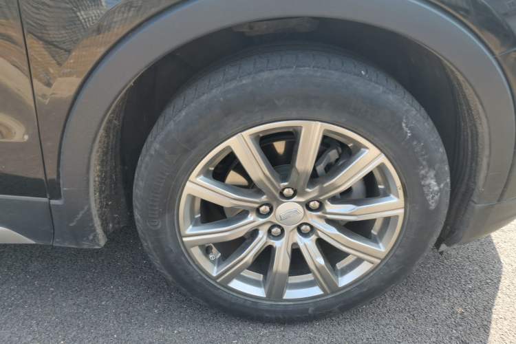 Used Cadillac XT4 2020 28T Two-Wheel-Drive Leading Version Right Front Wheel Hub