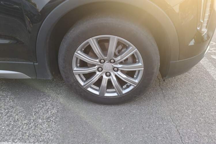 Used Cadillac XT4 2020 Revised Version 28T Two-Wheel Drive Leading Edition Right Front Wheel Hub