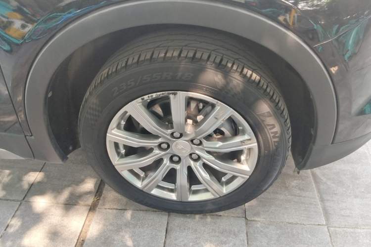 Used Cadillac XT4 2020 Revised Version 28T All-Wheel Drive Leading Edition Right Front Wheel Hub
