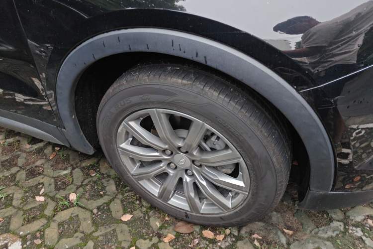 Used Cadillac XT4 2020 Revised Version 28T Two-Wheel Drive Luxury Edition Right Front Wheel Hub