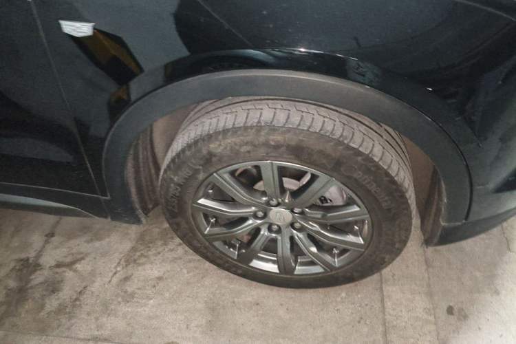 Used Cadillac XT4 2020 28T Two-Wheel-Drive Leading Version Right Front Wheel Hub