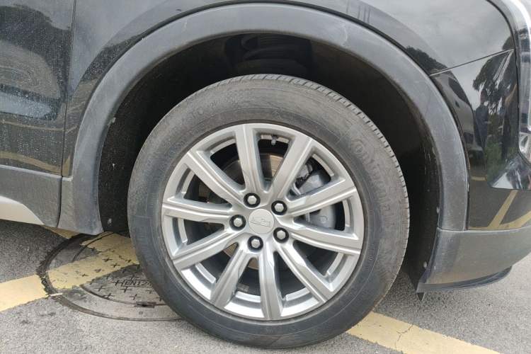 Used Cadillac XT4 2020 28T Two-Wheel-Drive Leading Version Right Front Wheel Hub