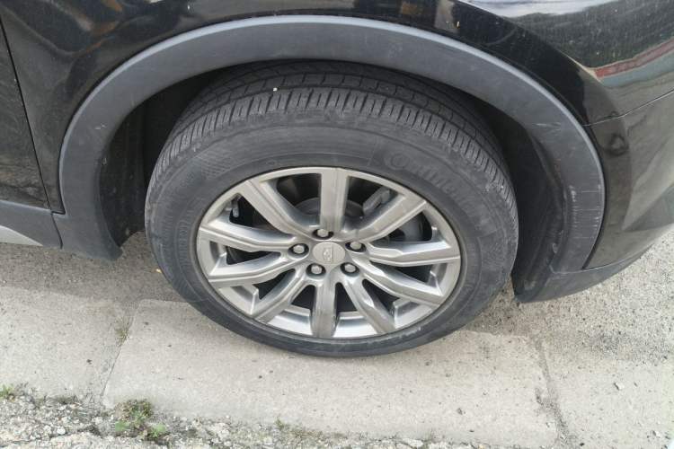 Used Cadillac XT4 2020 Revised Version 28T Two-Wheel Drive Leading Edition Right Front Wheel Hub