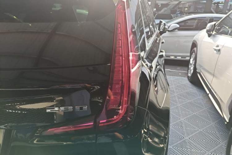 Used Cadillac XT4 2020 Revised Version 28T Two-Wheel Drive Leading Edition Right Rear Taillight