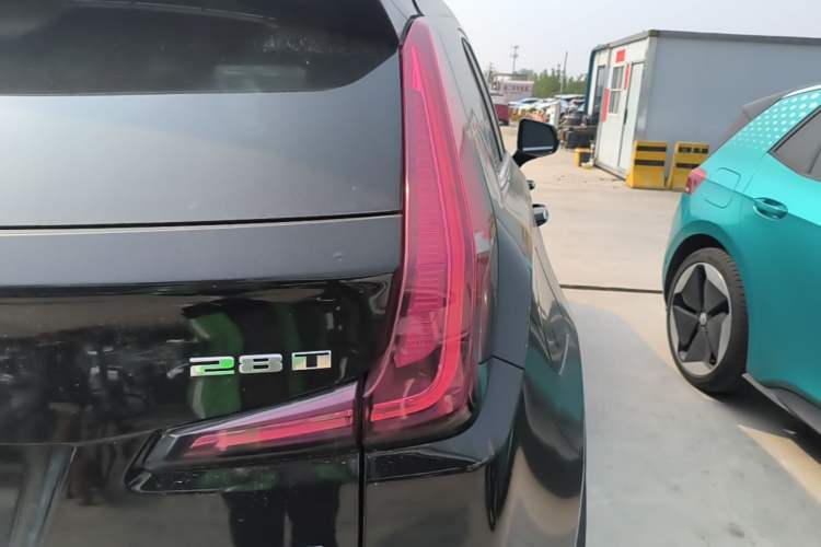 Used Cadillac XT4 2020 Revised Version 28T Two-Wheel Drive Leading Edition Right Rear Taillight