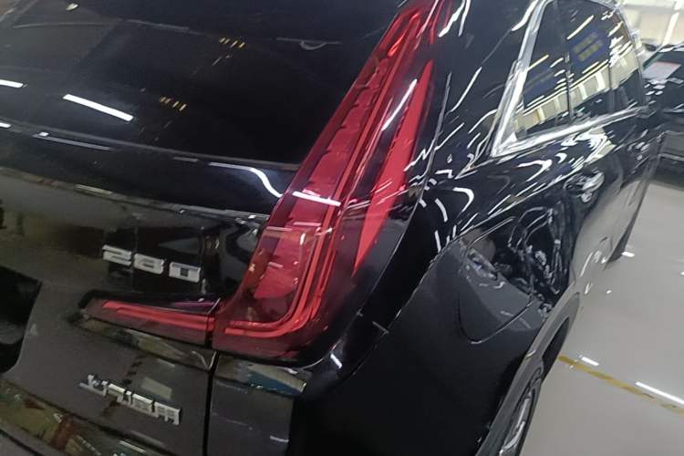 Used Cadillac XT4 2020 Revised Version 28T Two-Wheel Drive Leading Edition Right Rear Taillight