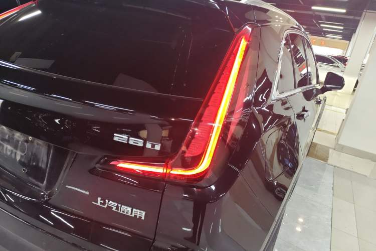 Used Cadillac XT4 2020 Revised Version 28T Two-Wheel Drive Leading Edition Right Rear Taillight