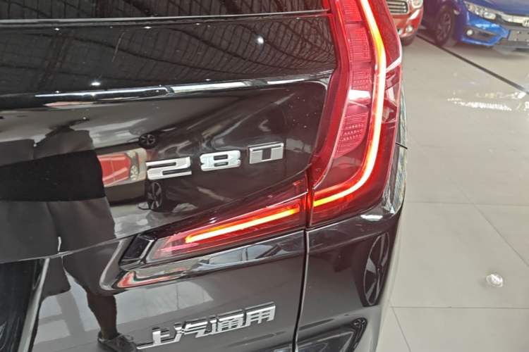 Used Cadillac XT4 2020 Revised Version 28T Two-Wheel Drive Leading Edition Right Rear Taillight