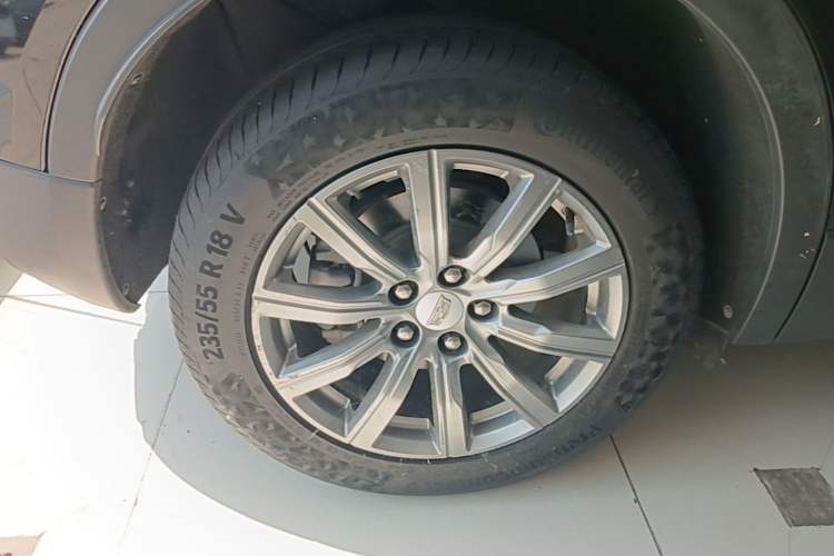 Used Cadillac XT4 2020 28T Two-Wheel-Drive Leading Version Right Rear Wheel Hub